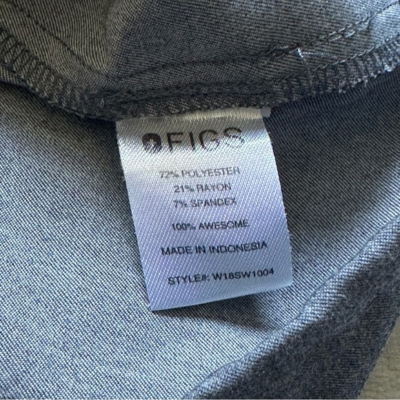 Figs‎ Pali Crescent Scrub Top Limited Edition Gray Size L - Picture 4 of 9
